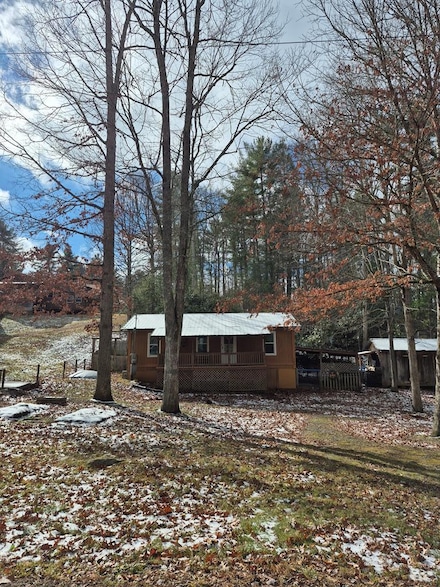 164 Deer Hollow Rd, Sugar Grove, VA 24375