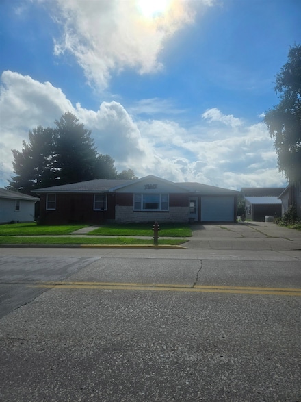 901 S Main St, Cuba City, WI 53807