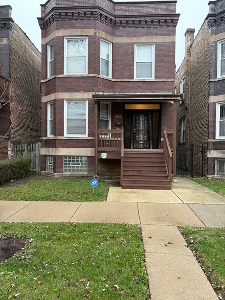 743 S Kilbourn Ave Unit 2, Chicago, IL 60624