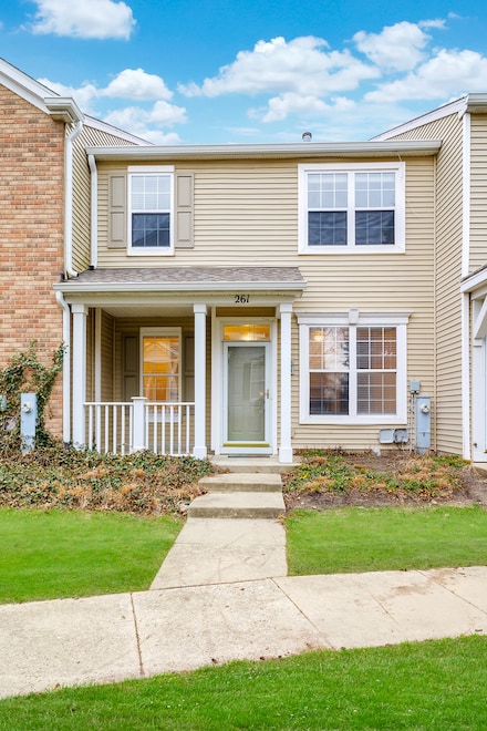 261 Springbrook Trail S Unit 1, Oswego, IL 60543