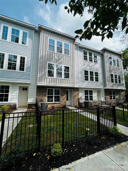 1220 Craig View Way, Charlotte, NC 28211