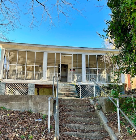 710 S Logan St, Gaffney, SC 29341