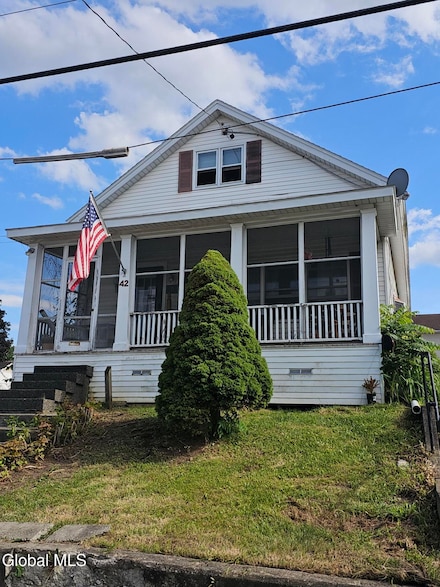 42 Shannon Ave, Cohoes, NY 12047