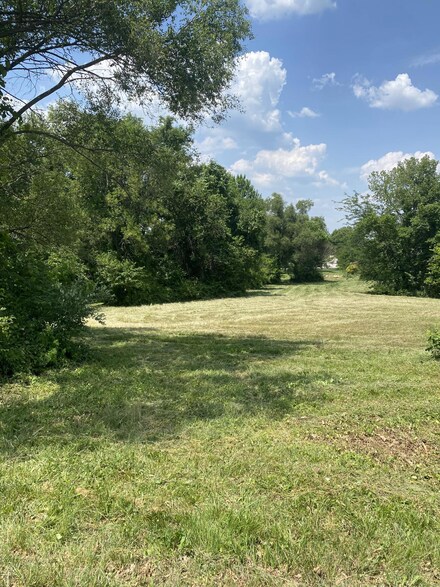 Lot 9 Block 3 Russell Subdivision, Bolivar, MO 65613