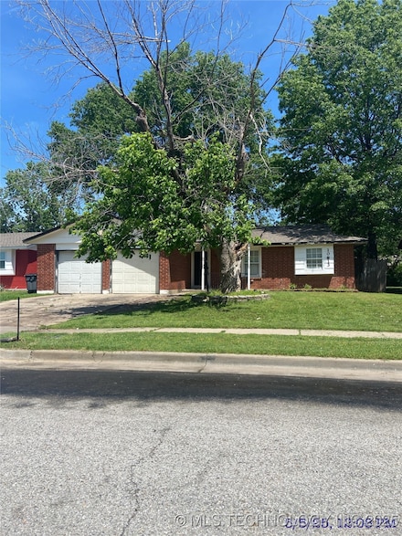10813 E 34th Place, Tulsa, OK 74146