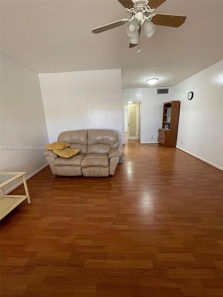 230 SW 11th Ave Unit 15, Hallandale Beach, FL 33009