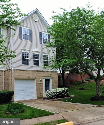 509 Highland Towne Ln, Warrenton, VA 20186