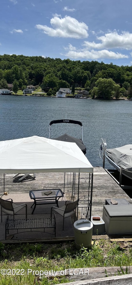 111 Lakeside Dr, Harveys Lake, PA 18618