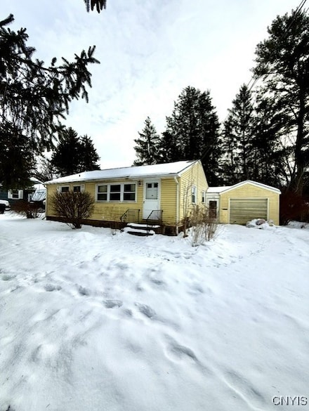 108 Kristin Rd, Syracuse, NY 13212