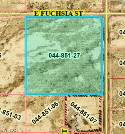 9800 S Oakridge Ave, Pahrump, NV 89048