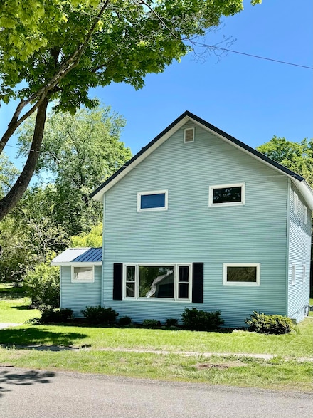 12227 Wise St, Bear Lake, MI 49614