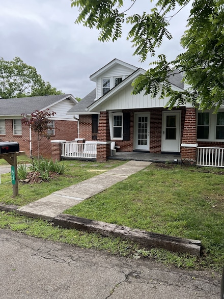 512 N Main St Unit A, Dickson, TN 37055