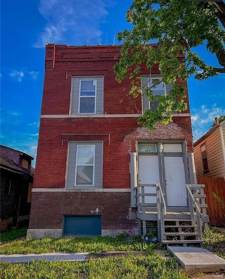 824 Canaan Ave Unit 2nd Floor, Saint Louis, MO 63147