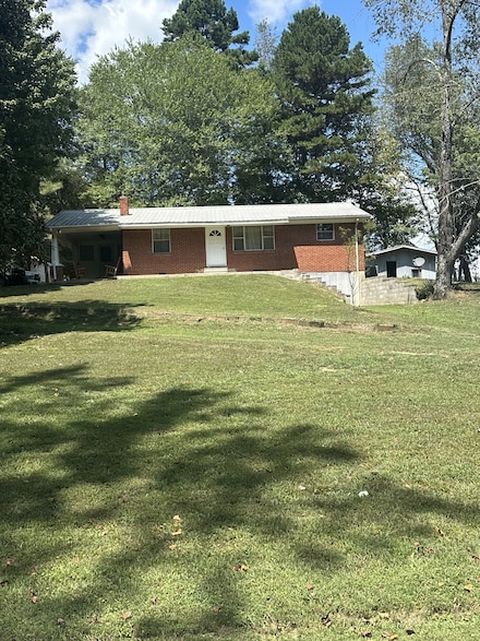 16 Cummings Rd, Summertown, TN 38483