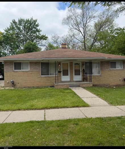 21953 Coolidge Hwy, Oak Park, MI 48237