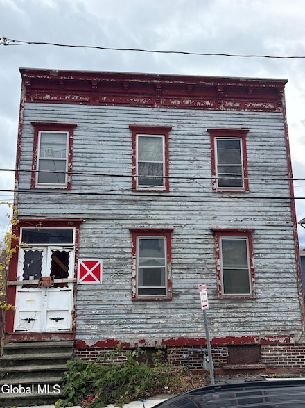 4 Osborne St, Albany, NY 12202