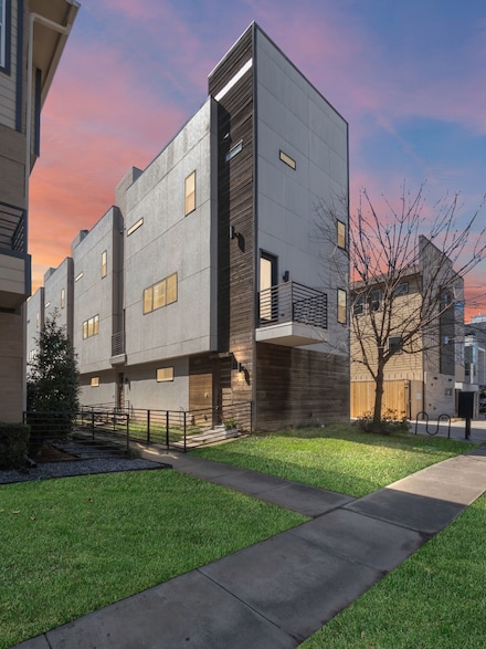 5810 Bryan Pkwy Unit 100, Dallas, TX 75206