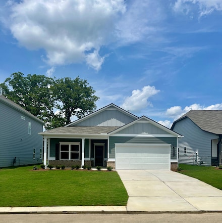 8841 Meadowvale Ct, Ooltewah, TN 37363