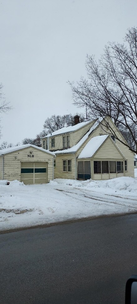 426 N Swift Ave, Litchfield, MN 55355