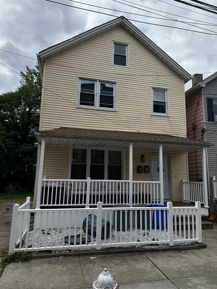 20 E 11th St Unit 2nd FL, Bayonne, NJ 07002
