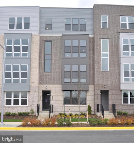 13424 Arrowbrook Centre Dr Unit 8, Herndon, VA 20171