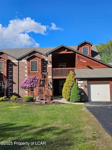 40 Sugarloaf Ln, Hazle Township, PA 18202