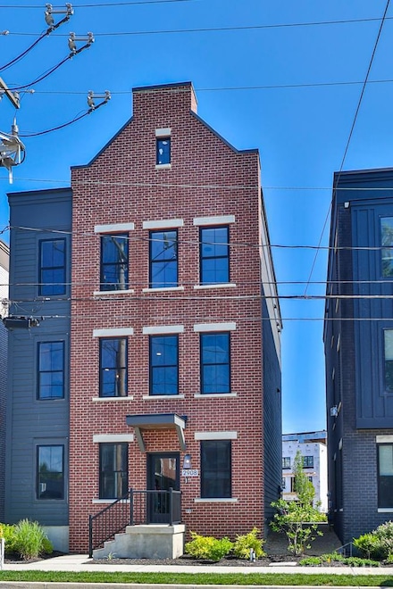 2908 Robertson Ave, Cincinnati, OH 45209