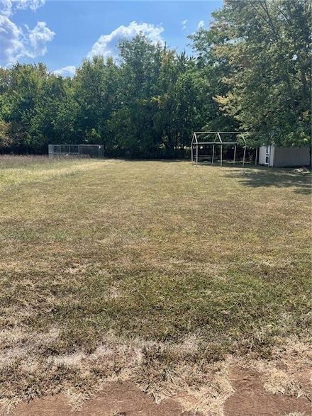 38 Arkansas Dr, Linn Valley, KS 66040