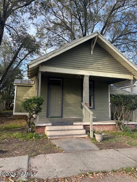 305 Sampson St, Lafayette, LA 70501