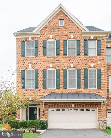 22611 Windsor Locks Square, Ashburn, VA 20148
