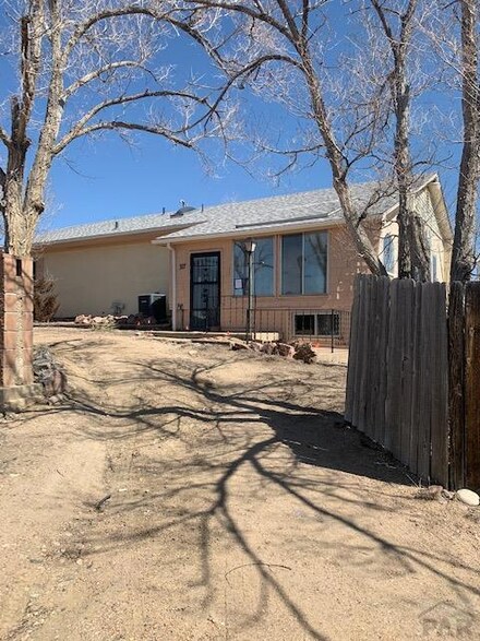 317 Baker Ave, Boone, CO 81025