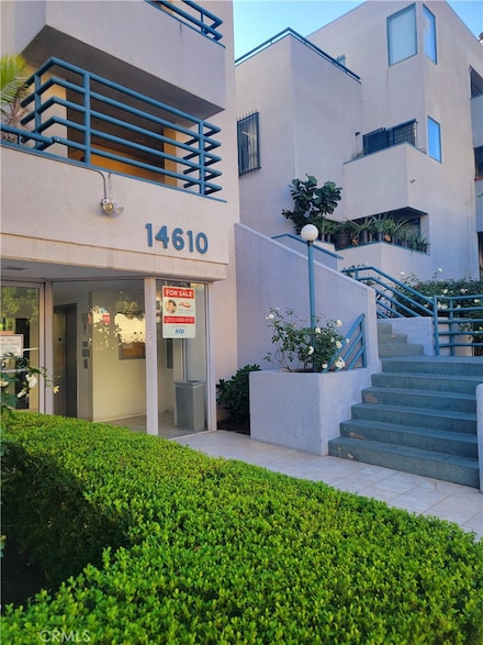 14610 Erwin St Unit 304, Van Nuys, CA 91411