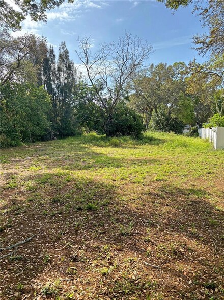 12096 74th Ave, Seminole, FL 33772