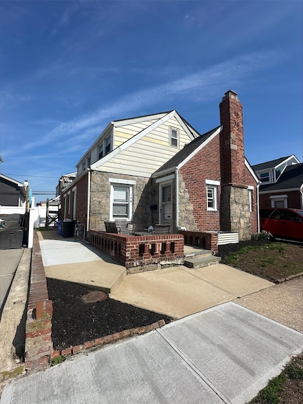 108 Atlantic Ave Unit Upper, Long Beach, NY 11561