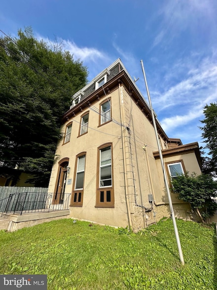 359 Lyceum Ave, Philadelphia, PA 19128