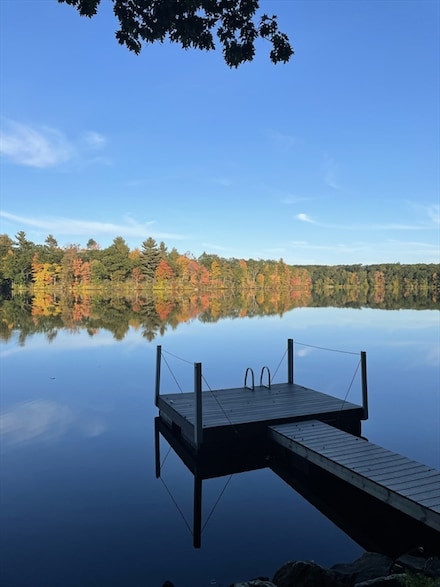60 Lake Sargent Dr, Leicester, MA 01524