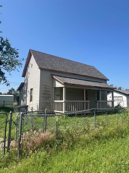 401 S Kickapoo St, Shawnee, OK 74801