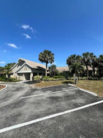 207 SW Bridgeport Dr, Port Saint Lucie, FL 34953