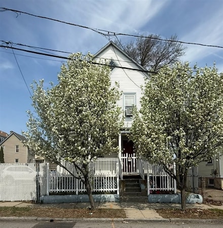 155 Byfield St, Providence, RI 02905