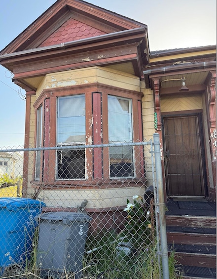 808 Summer St, Eureka, CA 95501