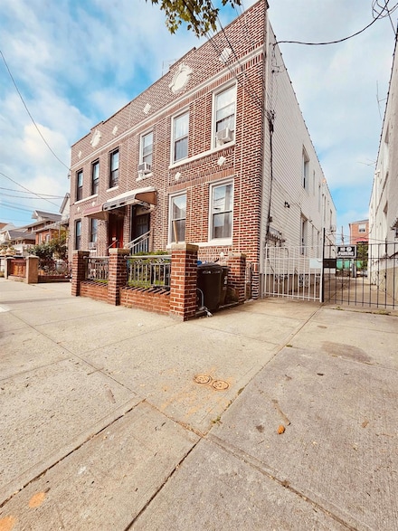 1714 W 12th St, Brooklyn, NY 11223