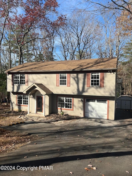 7109 Pine Grove Dr, East Stroudsburg, PA 18301