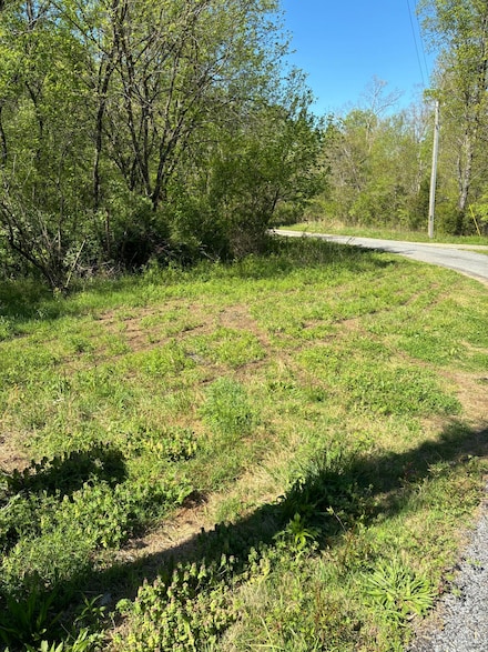 883 of County Rd, Etowah, TN 37331