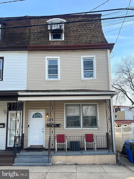 232 W Union St, Burlington, NJ 08016