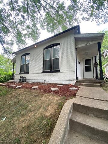 2108 S 14th St, Saint Joseph, MO 64503