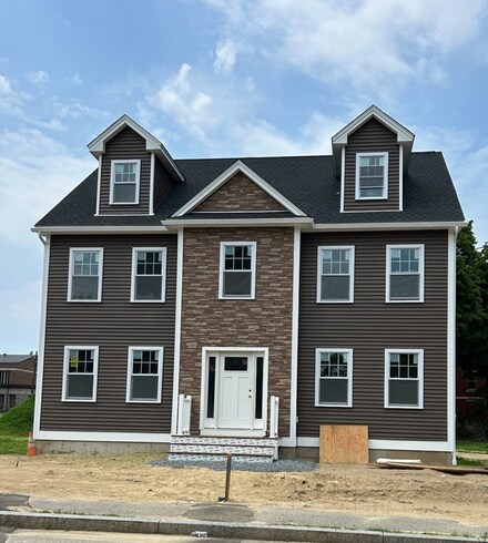 88 Bunker Hill Ave, Lowell, MA 01850