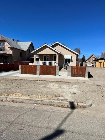 817 E 5th St, Pueblo, CO 81001
