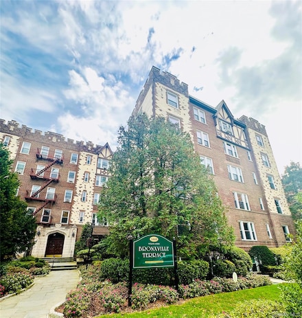 1468 Midland Ave Unit 2F, Bronxville, NY 10708