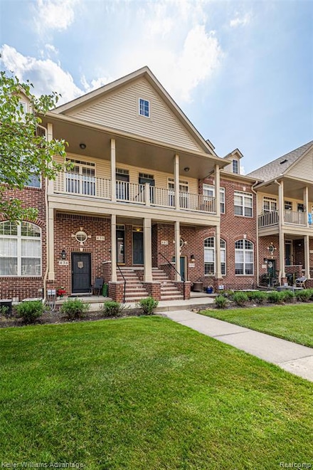 438 Old Pine Way, Walled Lake, MI 48390