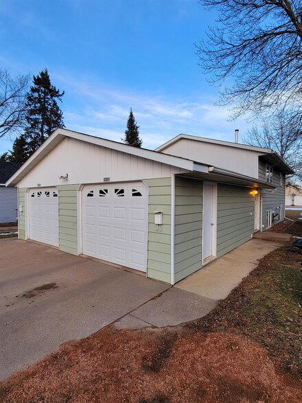 2301 Illinois Ave, Stevens Point, WI 54481